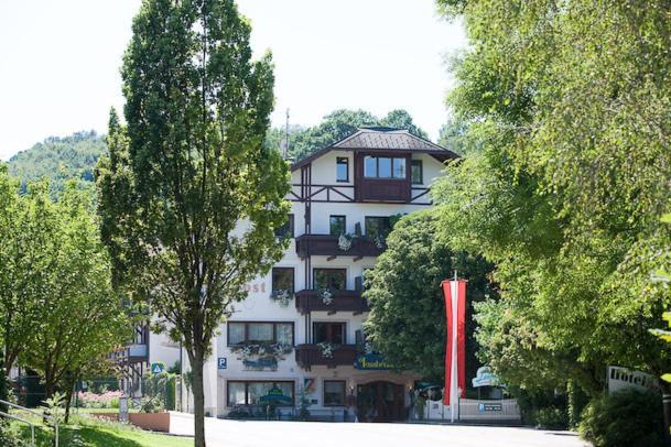 Hotel Post Laaben エクステリア 写真
