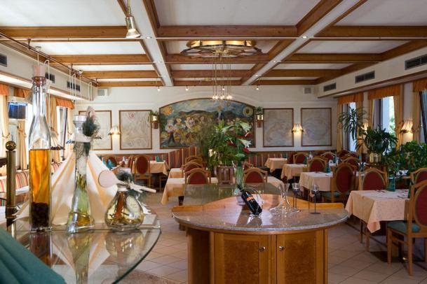 Hotel Post Laaben エクステリア 写真